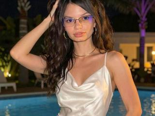 Xem hồ sơ đầy đủ của VikkiRi