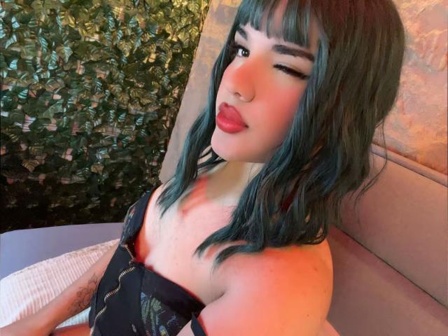 GlossyyBratz - Élő pornó és szexkamera - 29622698