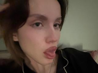 BuenaPontbriand's Model Profile