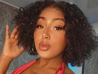 AmberrQueen's Model Profile