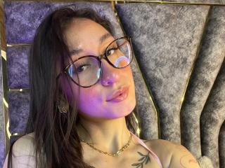 Ver la ficha detallada de MaddyCarina