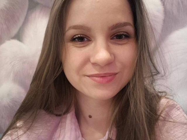 ChristenaLouras - Élő pornó és szexkamera - 29628722