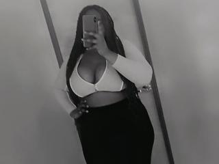 Ver la ficha detallada de SkylerNaomi
