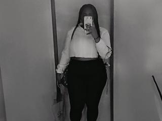 SkylerNaomi's Model Profile
