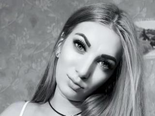 KamMlily's Model Profile