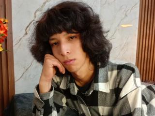 KiraFelot's Model Profile