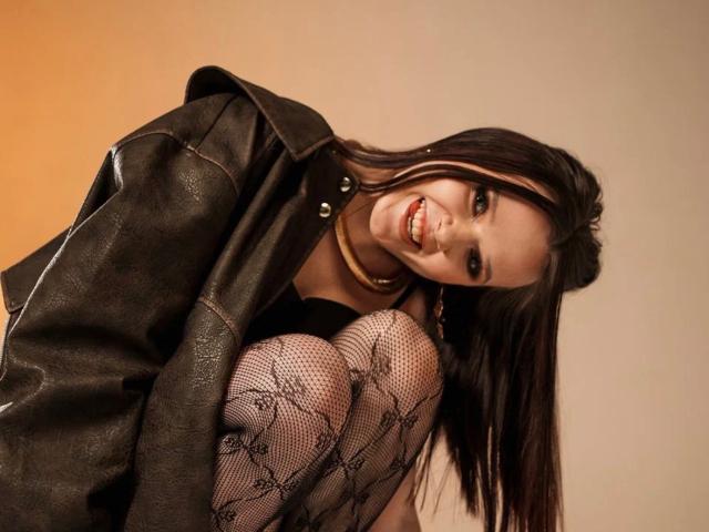 EsterGillom - Live porn &amp; sex cam - 29635700
