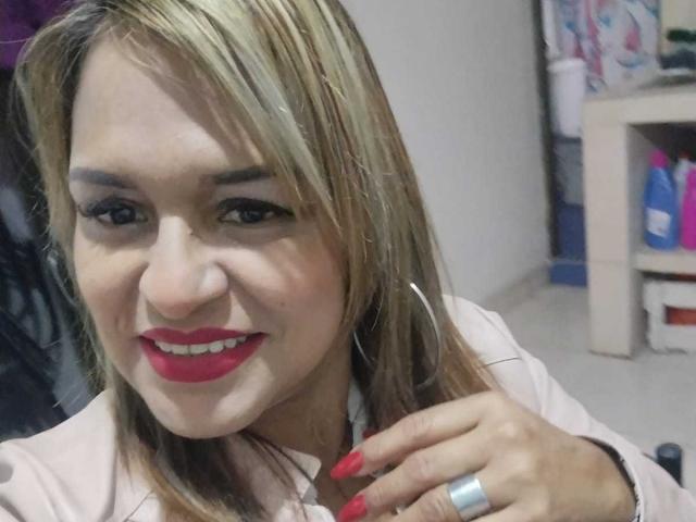AngelaBrowm - Élő pornó és szexkamera - 29644820