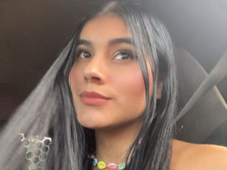 AlaraKey's Model Profile