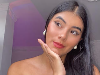 AlaraKey's Model Profile