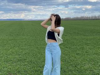 LaunaGutterman's Model Profile