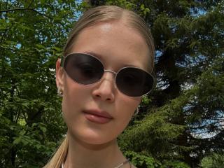 LillianaWhang's Model Profile