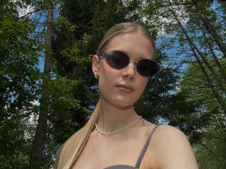 LillianaWhang's Model Profile