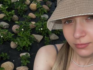 LillianaWhang's Model Profile