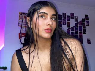 AlaraKey's Model Profile