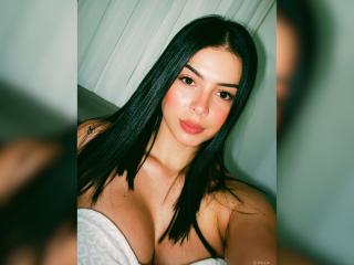 Voir la fiche détaillée de IsabellaJames