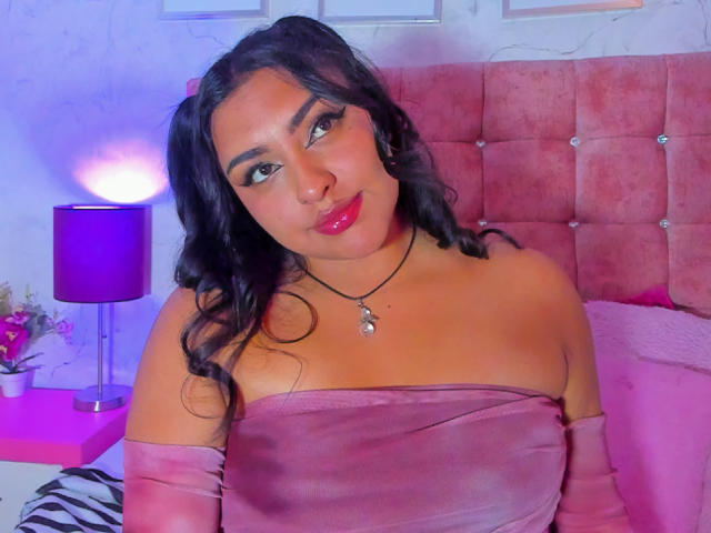 SyraPalmer - Live porn &amp; sex cam - 29682497