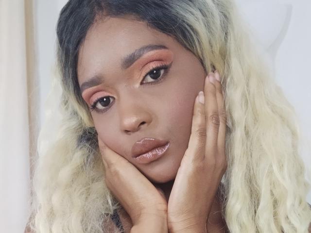 DaniellaKlein - Live sex cam - 29683772