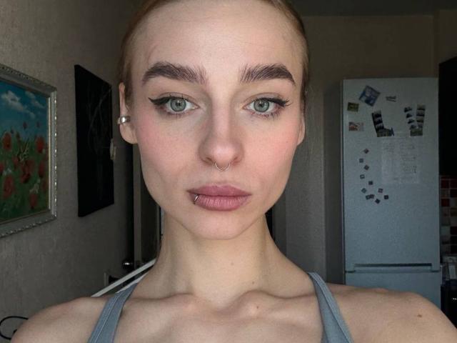 PetrinaRaven - Élő pornó és szexkamera - 29685545