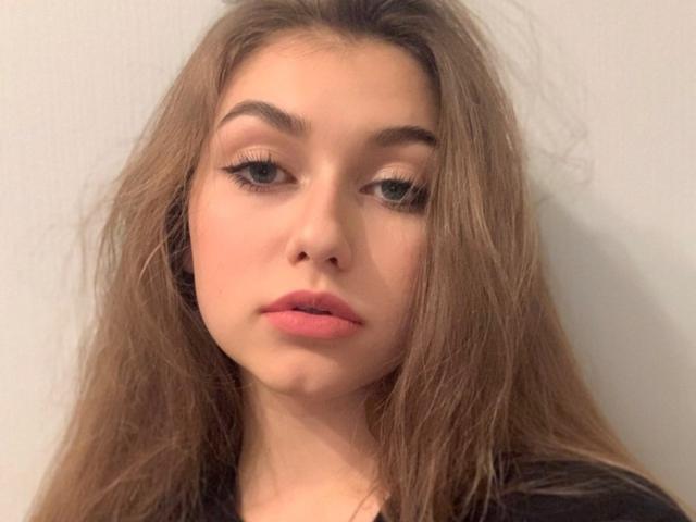 SalinaLabauve - Live sexe cam - 29686100