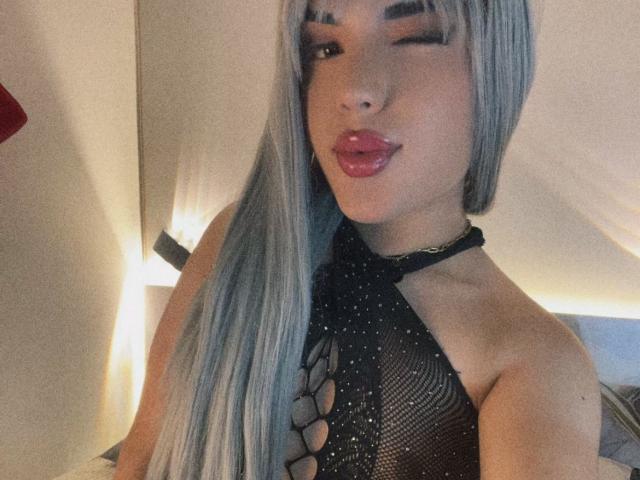 GlossyyBratz - Élő pornó és szexkamera - 29691839