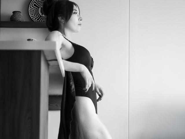 TaniaSandersX - Live porn &amp; sex cam - 29692895