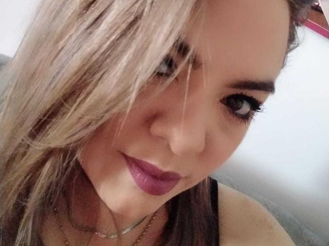 AvaMia - Live sex cam - 29700227