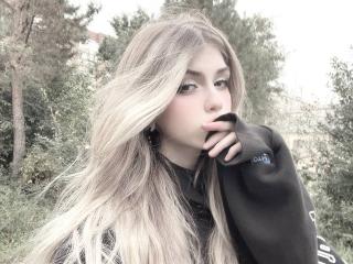 См. подробные сведения о модели LauraleePenderel