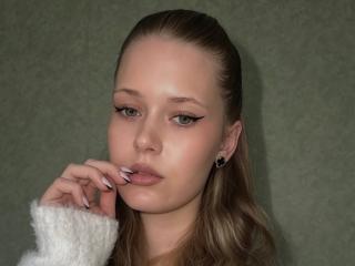 Podívejte se na podrobnou kartu LillianaWhang