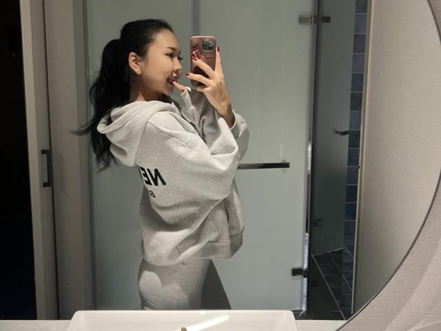 IrisDommer - Live porn &amp; sex cam - 29727875