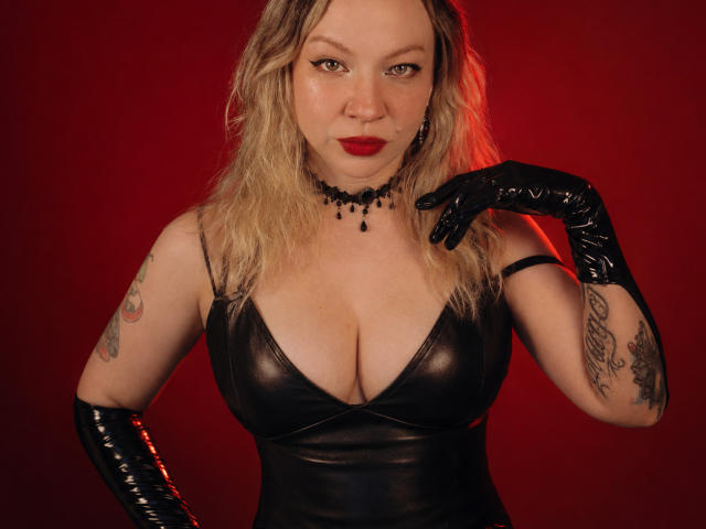 GoddessKrystalViolet - Live sex cam - 29738438