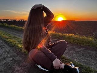Podívejte se na podrobnou kartu DinorahTennyson