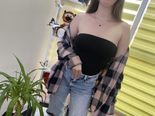 Nesie's Model Profile