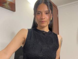 NiaWhitee's Model Profile