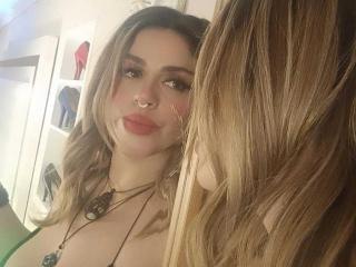 PaulettWatsoon's Model Profile