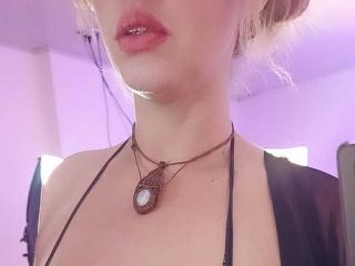 PaulettWatsoon's Model Profile