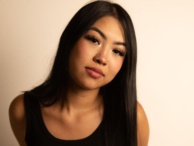AlinnaSans - Live porn &amp; sex cam - 29775899