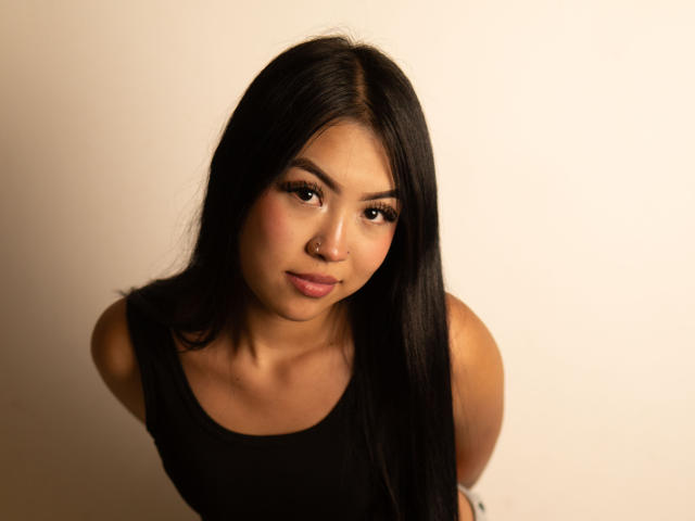 AlinnaSans - Live porn &amp; sex cam - 29775986