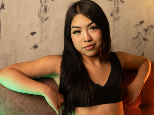 AlinnaSans - Live porn &amp; sex cam - 29776049