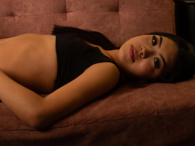 AlinnaSans - Live porn &amp; sex cam - 29776139
