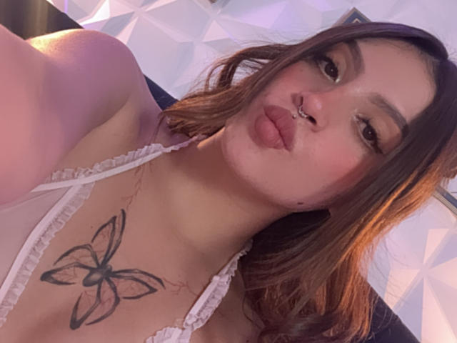 LunaaBlossomm - Live sex cam - 29780678