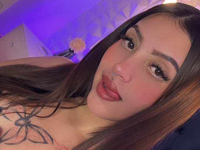 LunaaBlossomm - Élő pornó és szexkamera - 29780693