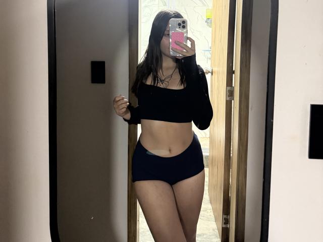 LunaaBlossomm - Live porn &amp; sex cam - 29780936
