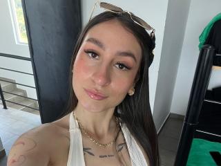 Ver la ficha detallada de MaddyCarina