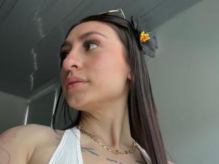 Ver la ficha detallada de MaddyCarina