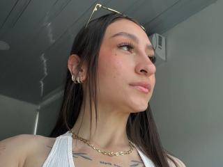 Ver la ficha detallada de MaddyCarina