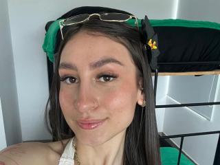 Ver la ficha detallada de MaddyCarina