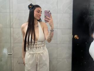 Ver la ficha detallada de MaddyCarina