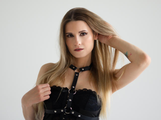 CatrinLips - Live porn &amp; sex cam - 29789924