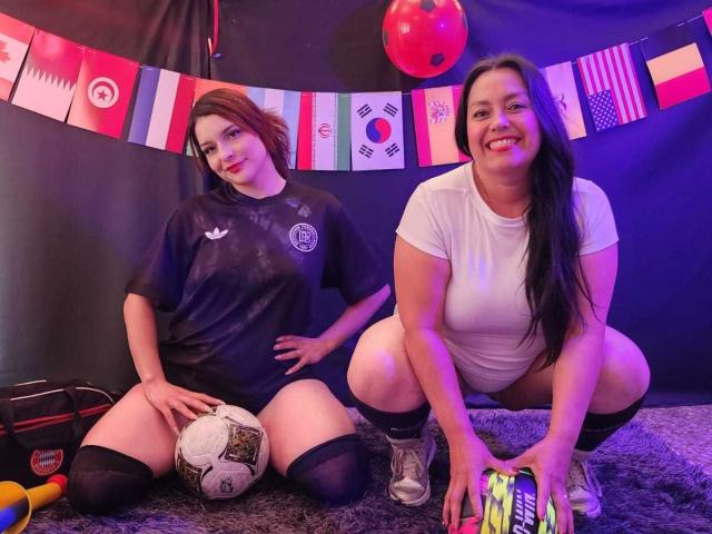 SaraAndMarilyn69 - Live porn &amp; sex cam - 29793500